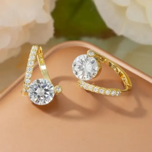 Elegant Zirconia Stud Earrings – Gold-Plated Luxury Design