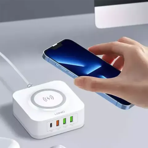 LDNIO AW004 32W 5 in 1 Charging Station with 15W Wireless Charger — LDNIO