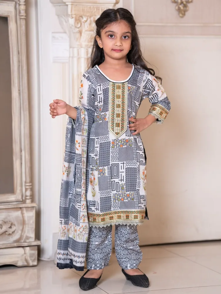 Baby Girl 3-Piece Salwar Kameez Set with Dupatta - Shopemart
