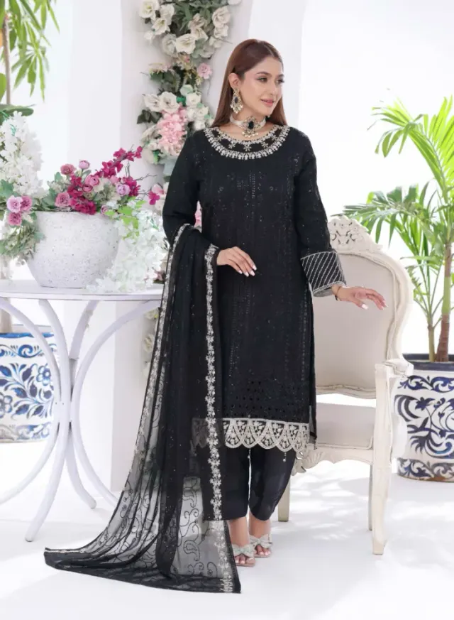 𝙉𝙊𝙍𝘼 𝙡𝙪𝙭𝙪𝙧𝙮 𝙨𝙝𝙞𝙛𝙤𝙤𝙣 – Semi-Stitched Collection - Shopemart 1