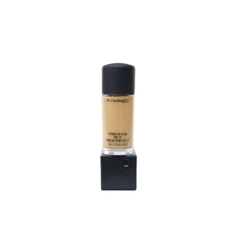Mac Studio Fix Fluid SPF 15 - NC30 — MAC sunscreen