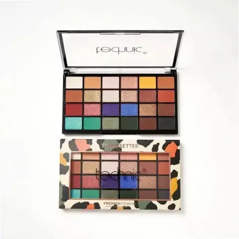 Technic Pressed Pigment Eyeshadow Palette - Trendsetter — TECHNIC makeup product