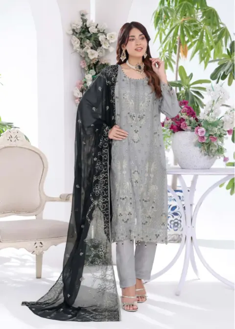 𝙉𝙊𝙍𝘼 𝙡𝙪𝙭𝙪𝙧𝙮 𝙨𝙝𝙞𝙛𝙤𝙤𝙣 – Semi-Stitched Collection - Shopemart 1