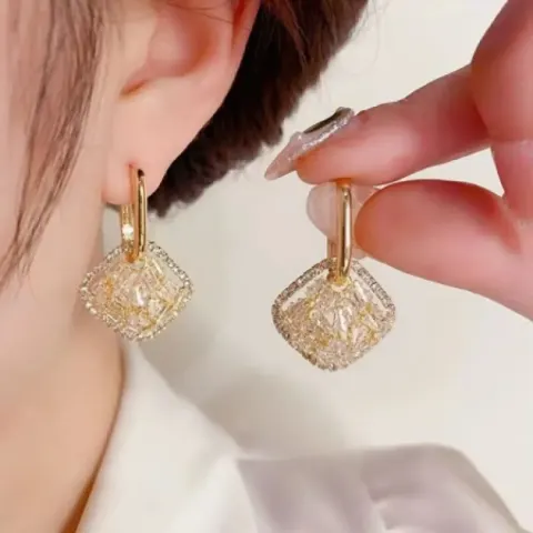 Golden Sparkle Geometric Drop Earrings -10138